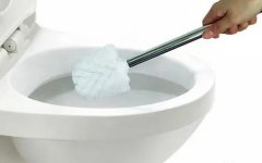 <b>华宇平台家居清洁：家居马桶的清洁小窍门</b>